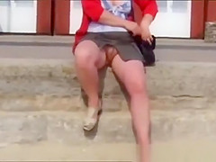 Short skirt pussy flashing