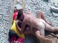 Missionary style fuck in the beach