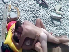 Missionary style fuck in the beach