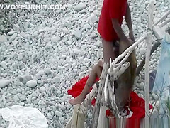 Skinny girl fuck and oral sex at beach