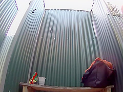 Voyeur caught a blowjob in a beach cabin