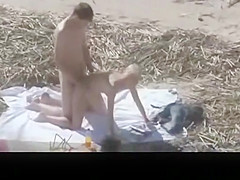 Beach sex caught by voyeur