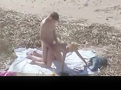 Beach sex caught by voyeur