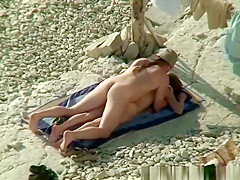 Nude couple caught fuking in beach