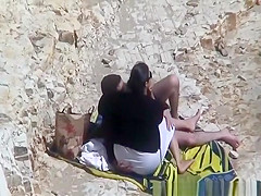Couple caught fucking in the beach rocks