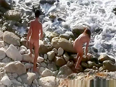 Skinny guy fucks girlfriend in rocky seashore