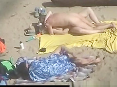 Voyeur caught 2 couple at a time