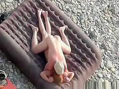 Oral sex anf fuck at beach