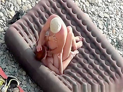 Oral sex anf fuck at beach