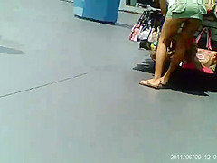 Trina flashing Broadway at the Beach vendors