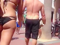 Nice round ass at the beach part 2