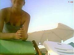 GREEK ASSES ON THE BEACH THE CLIP