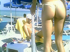 GREEK ASSES ON THE BEACH THE CLIP