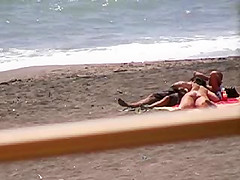Amateur couple Bj and hj on beach