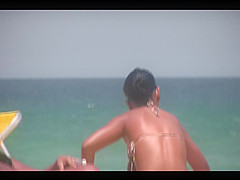 The perfect butt with bikini at beach !