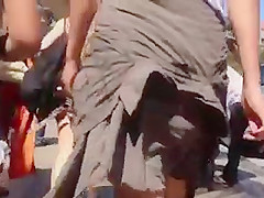 Voyeured two sexy asses at beach part 3