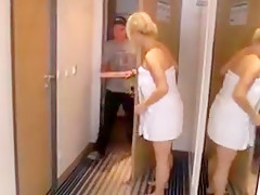 Pizza mature exhibition