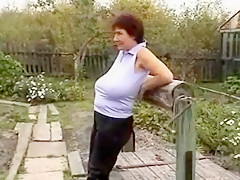 Fabulous Mature, Outdoor xxx clip