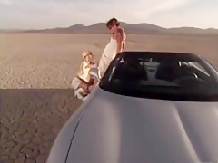 Best Blonde, Outdoor sex scene