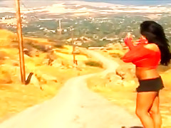 Tease Me, Scene 1