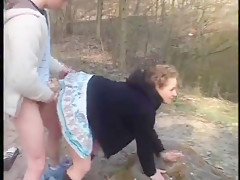 Teens ficken am See rum