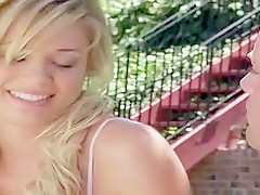 Exotic Blonde, Cunnilingus sex video