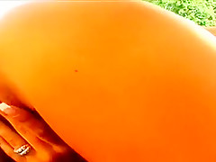 Incredible Outdoor, Cunnilingus sex movie