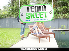 Briar Rose in Home Is Where the Sex Is - GingerPatch