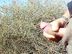 Dickflash a mature and cum for her