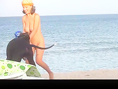Fantistic boobs on the beach