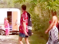 french movie : le camping des foutriquets