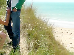 Handjob bin at the beach