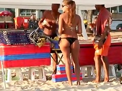 Great butt at the beach