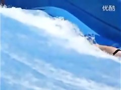 Seducing body of the cute flowrider peeked by beach hunter