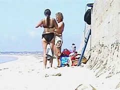 Hidden beach voyeur milf video