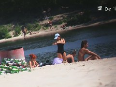 Amateur chicks give bodies to sun and to voyeur camera