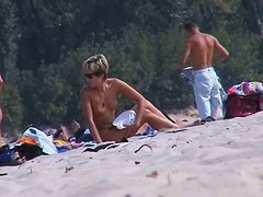 Real nudist beach hidden cam chicks