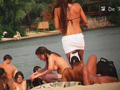 Exciting view of nude girl on beach hunter