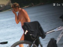 Beach nudist girls show asses and tits to the beach crowd