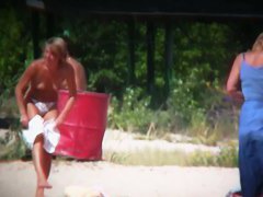 Free nude videos of sexy bodies on the beach.