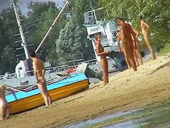 An excellent spy cam nude beach voyeur video