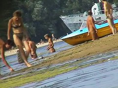 An excellent spy cam nude beach voyeur video