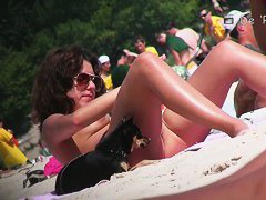 Very nice women with delicious forms having fun on the beach