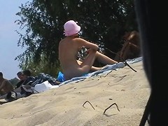 I voyeur the sweet body of the amateur nudist girl