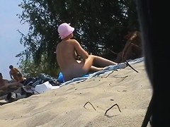 I voyeur the sweet body of the amateur nudist girl