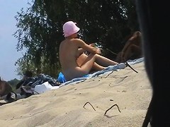 I voyeur the sweet body of the amateur nudist girl