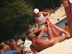 Voyeur beach shots of amateur people sunbathing nude
