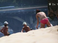 Turning on beach cam sex scenes from nude amateur couple