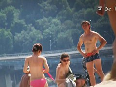 Turning on beach cam sex scenes from nude amateur couple