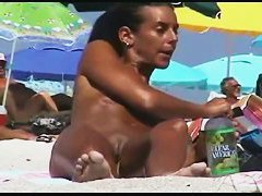 Nudist beach voyeur camera hunting for naked pussies